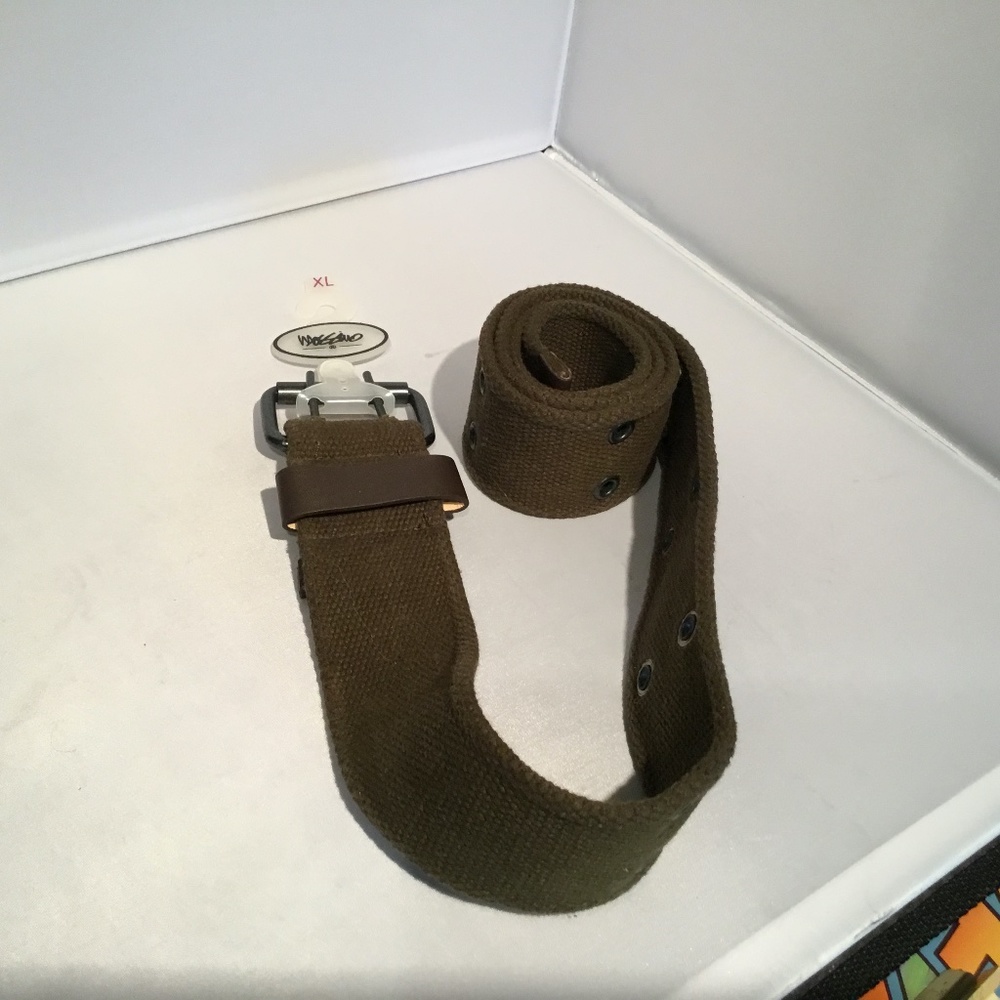 Mossimo Womans Canvas Belt